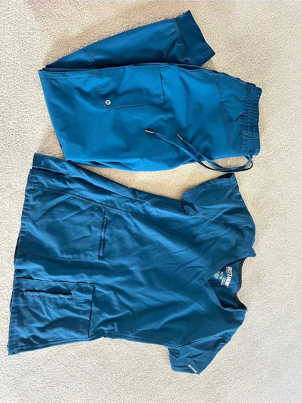 Grey'Small Anatomy Active Scrub Set Blue Size SMALL Top, MEDIUM Pants